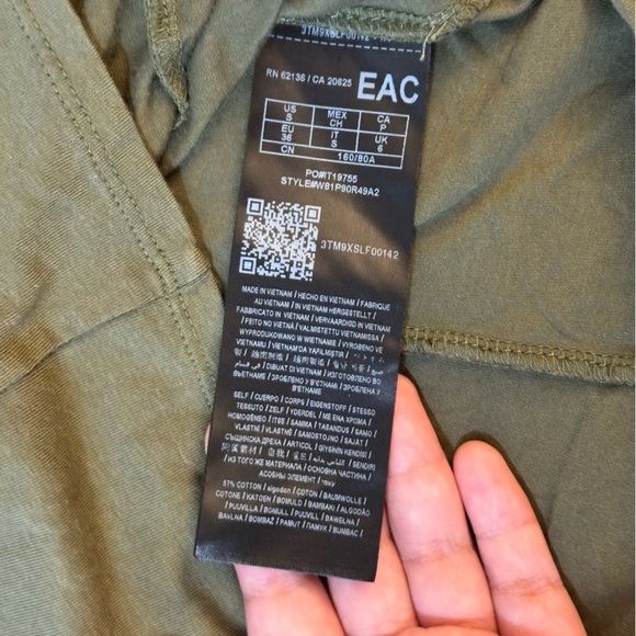 Guess Fitted 3/4 Sleeve Blouse

#1018 - Picture 5 of 8